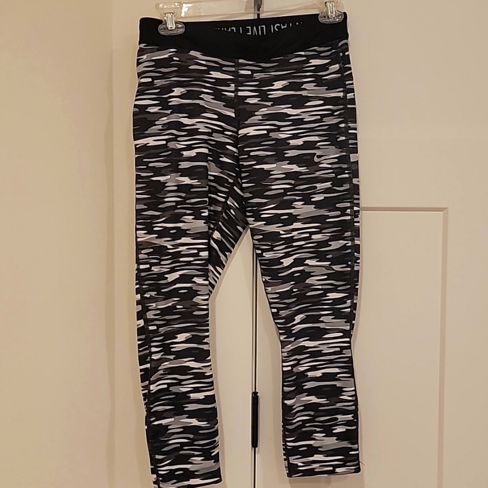 Nike Dri-fit Leggings with small back pocket